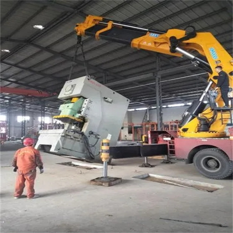 平阳县80吨折臂吊车出租附近电话