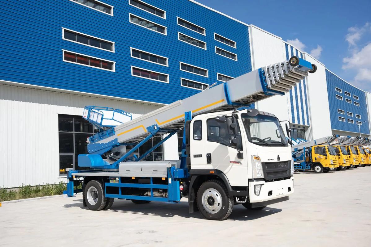 平阳县出租云梯车高空作业车 建筑垃圾搬运